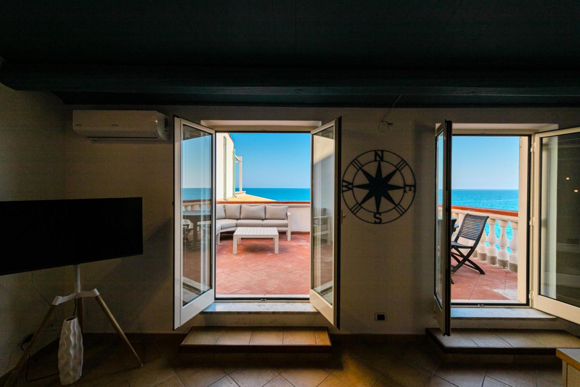 Alba Sul Mare By Caseserio تْشيفالو المظهر الخارجي الصورة